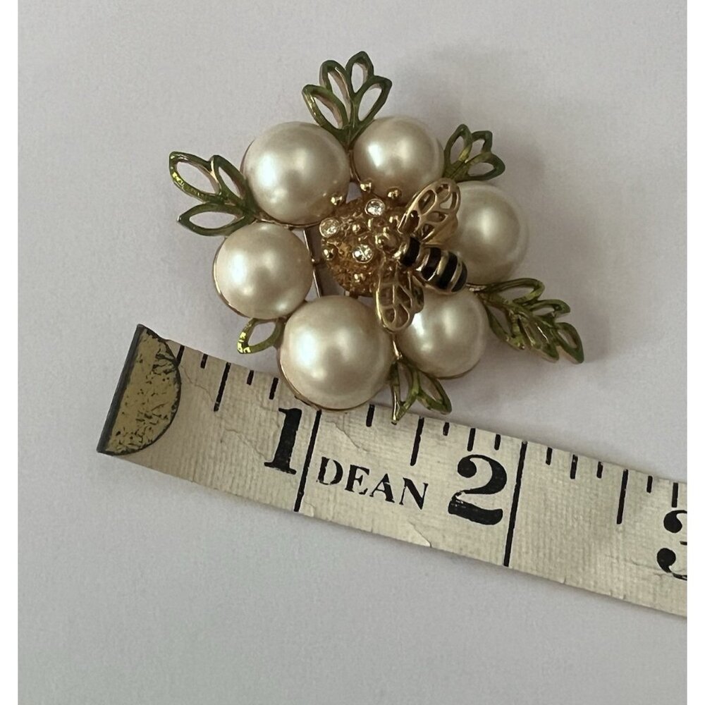 Monet Bumble Bee Brooch Pin Green Enamel Flower Faux Pearl Gold Tone - Picture 9 of 9